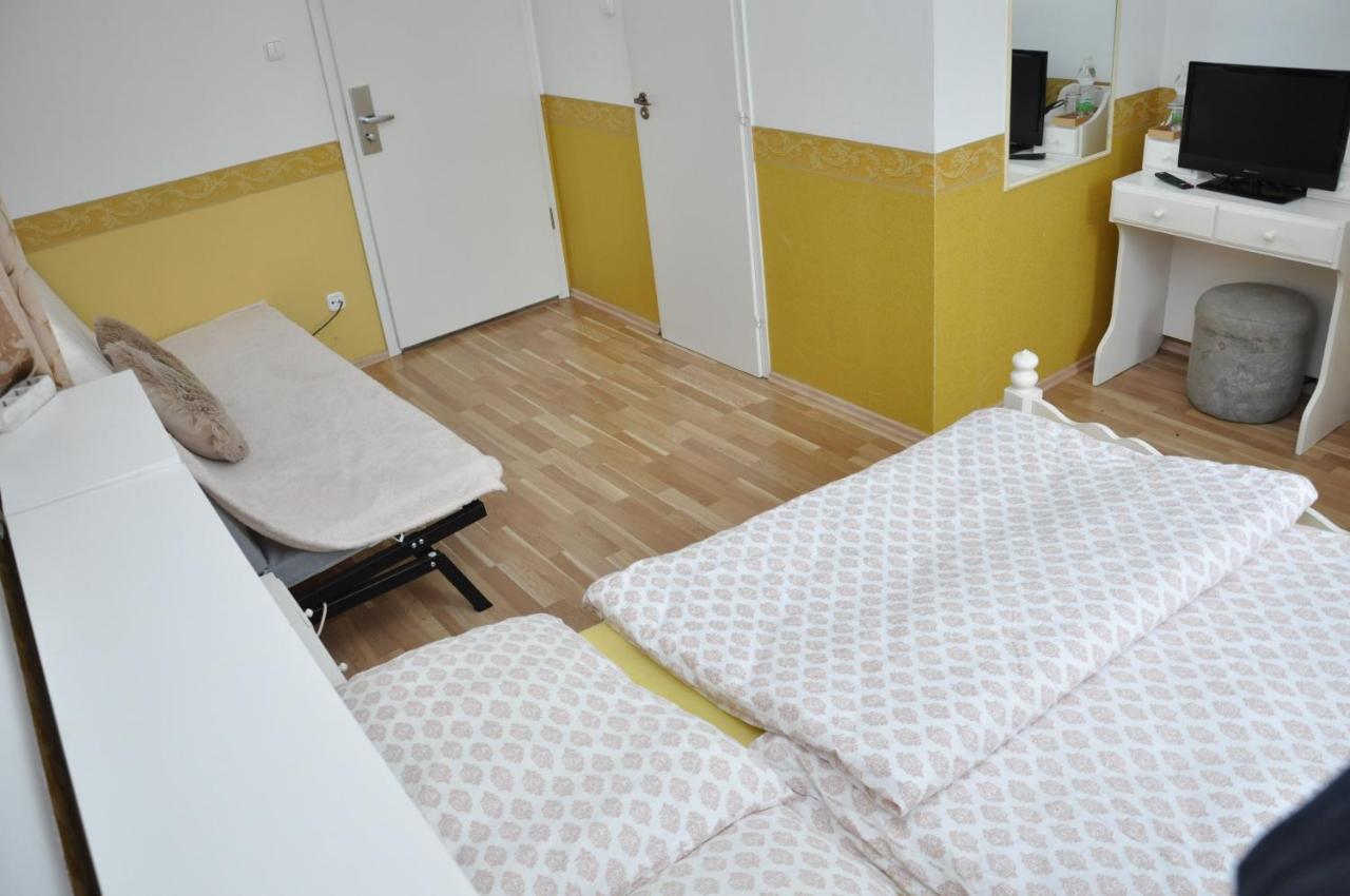 Gloriett Panzio Bed and Breakfast Fertőboz Eksteriør billede