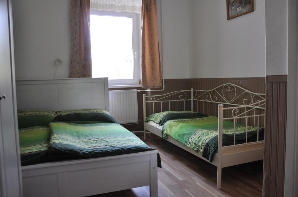 Gloriett Panzio Bed and Breakfast Fertőboz Værelse billede